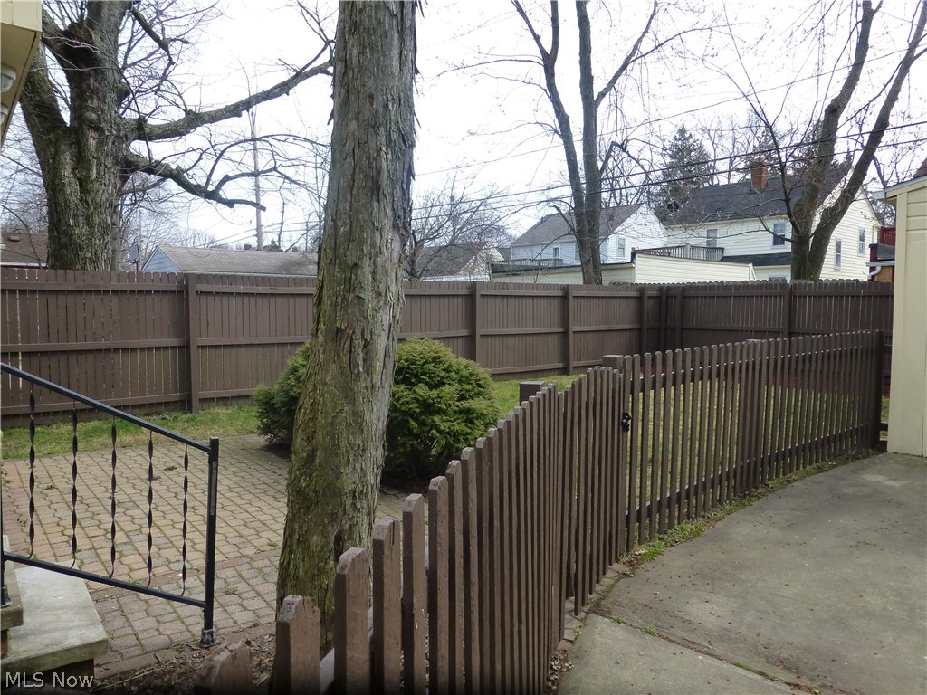 3752 Berkeley Road Cleveland Heights, OH 44118 - Photo 2 of 9