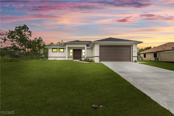 $3,000 | 708 Poinsettia Avenue, Lehigh Acres, FL 33972