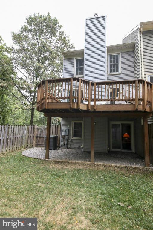 8467 Springfield Oaks Drive Springfield, VA 22153 - Photo 19 of 22 View to rear of home