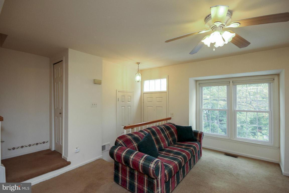 8467 Springfield Oaks Drive Springfield, VA 22153 - Photo 8 of 22 Living Room