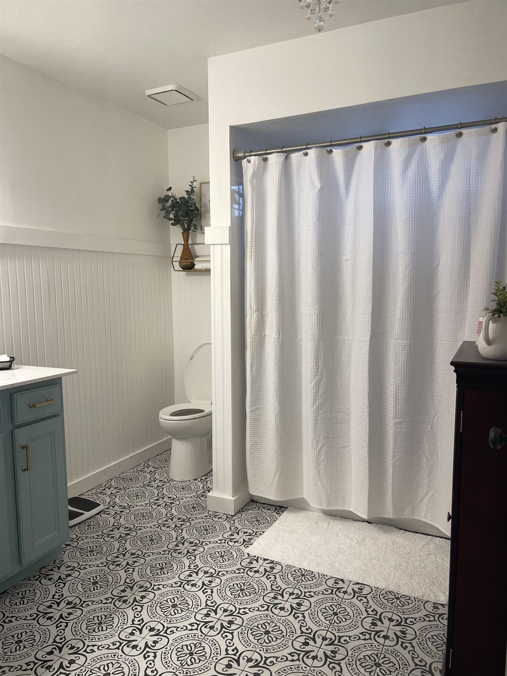 147 Swallow Road St. Augustine, FL 32086 - Photo 18 of 26 a view of a bathroom with a toilet and a shower