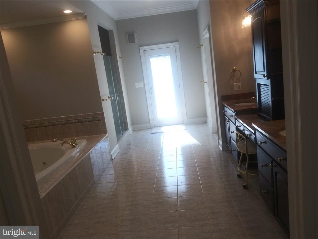 4341 High Ridge Road Haymarket, VA 20169 - Photo 11 of 34