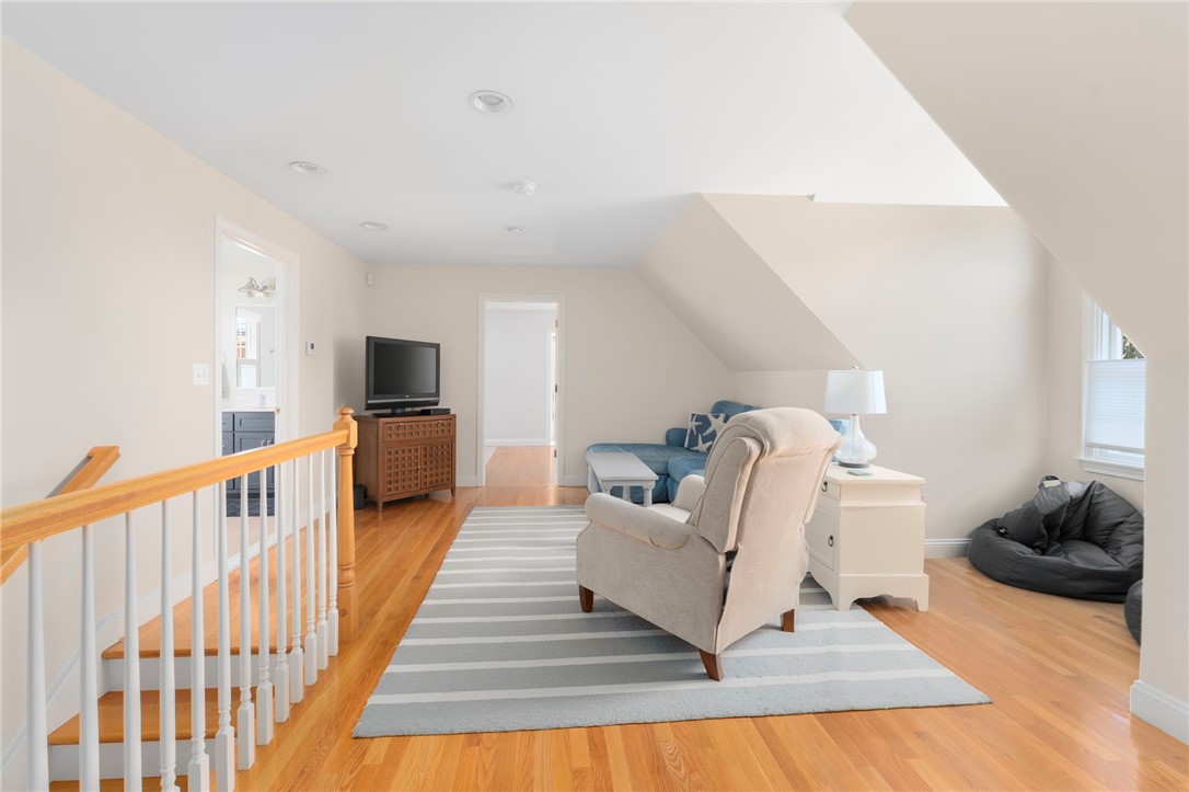 73 Merton Road Newport, RI 02840 - Photo 27 of 45