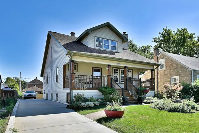$425,000 | 245 South Addison Street, Bensenville, IL 60106