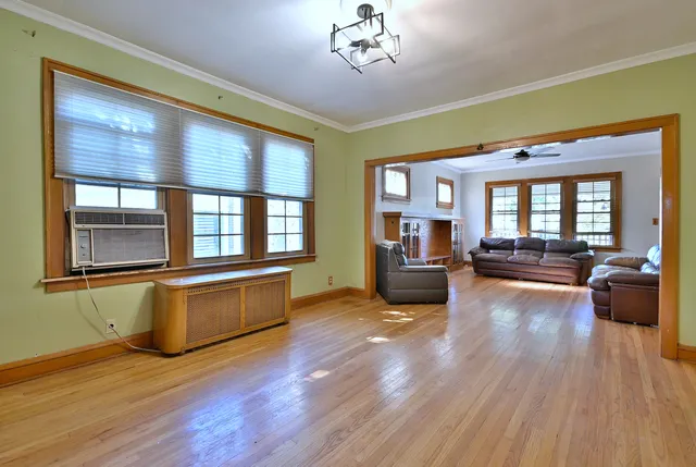 $425,000 | 245 South Addison Street, Bensenville, IL 60106