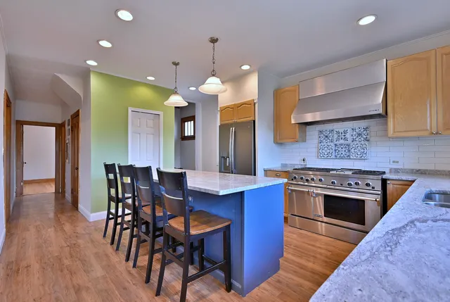 $425,000 | 245 South Addison Street, Bensenville, IL 60106