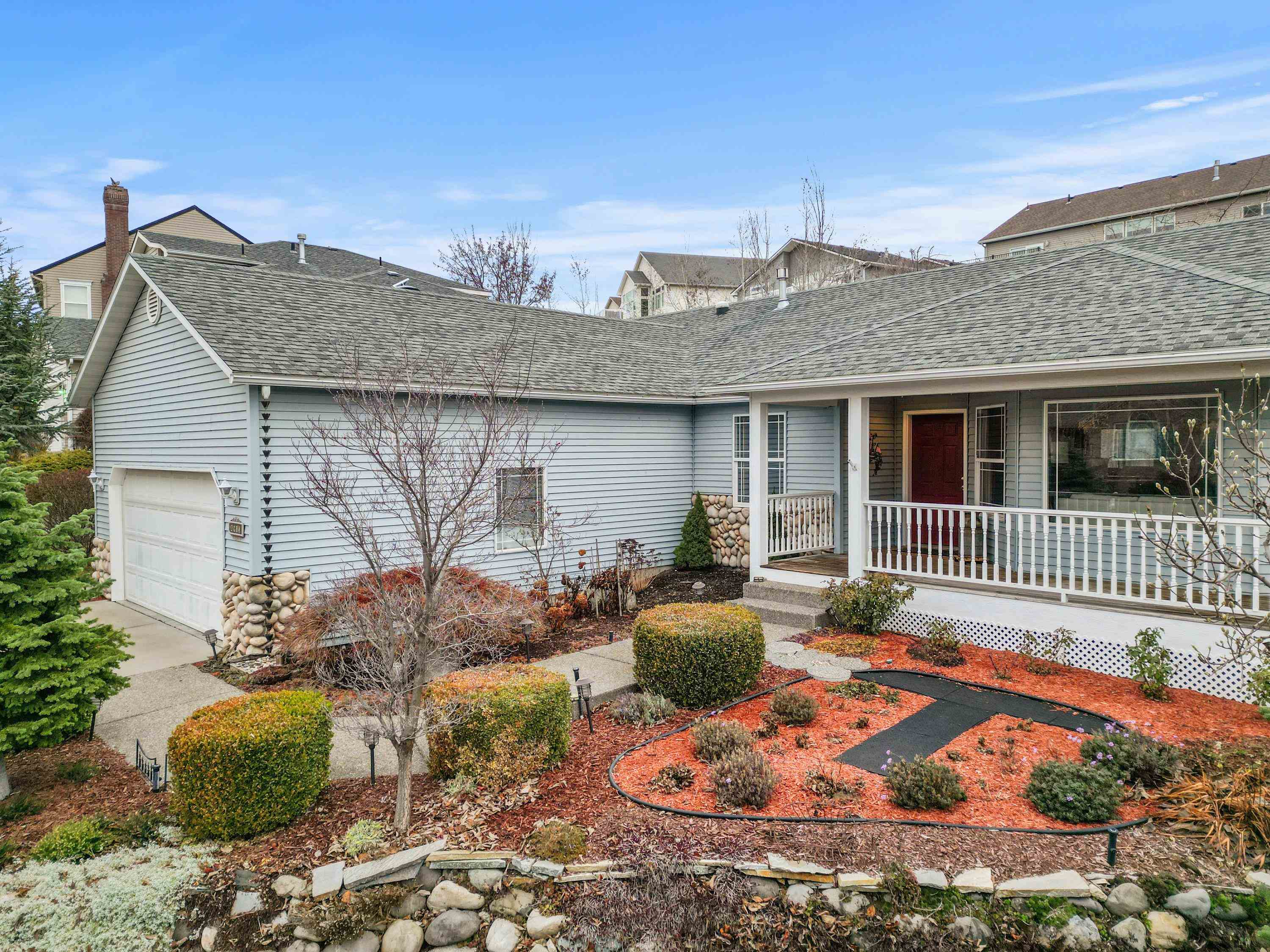 8915 East Parkside Lane Spokane, WA 99217 - Photo 2 of 46