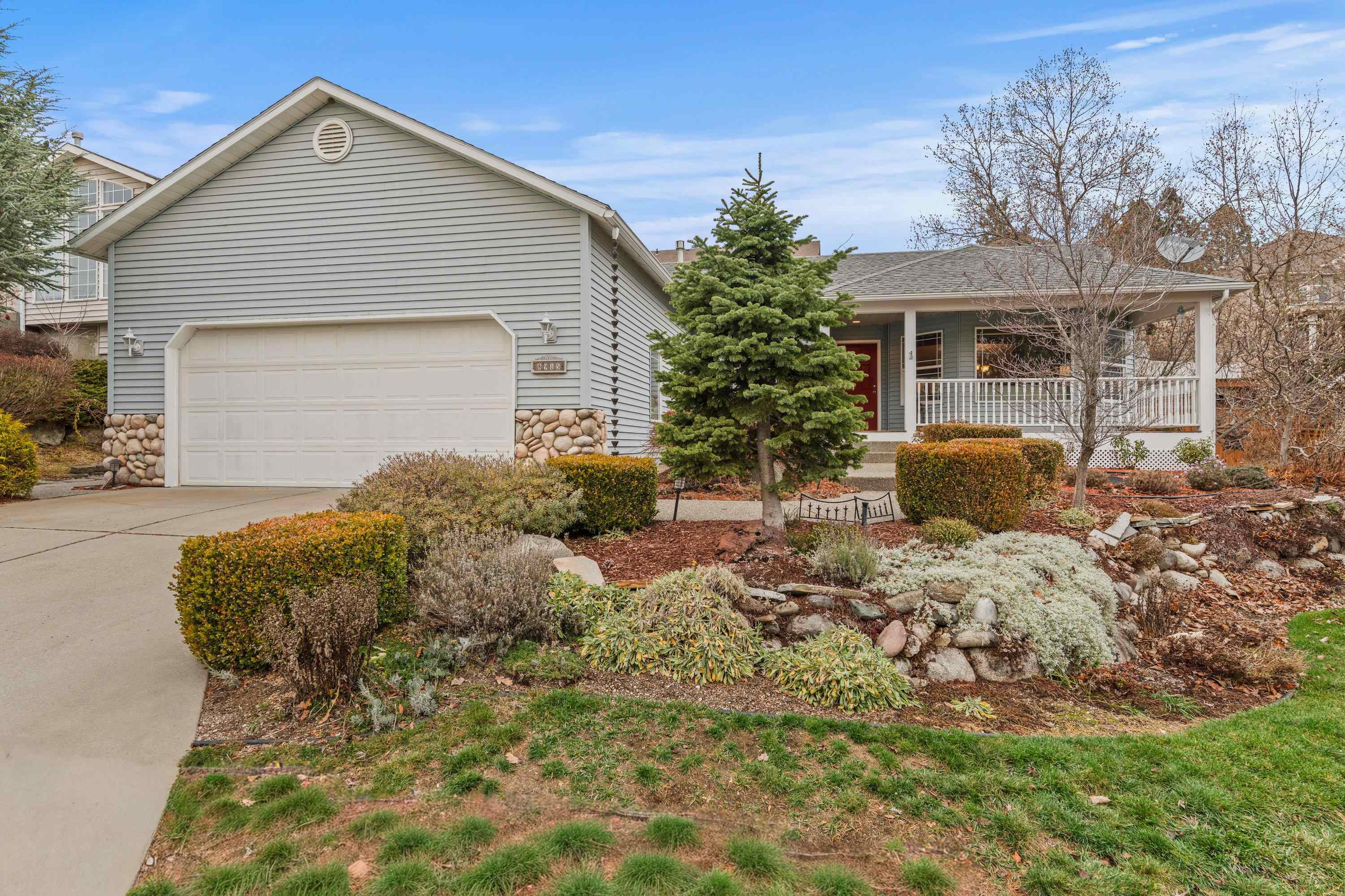 8915 East Parkside Lane Spokane, WA 99217 - Photo 4 of 46