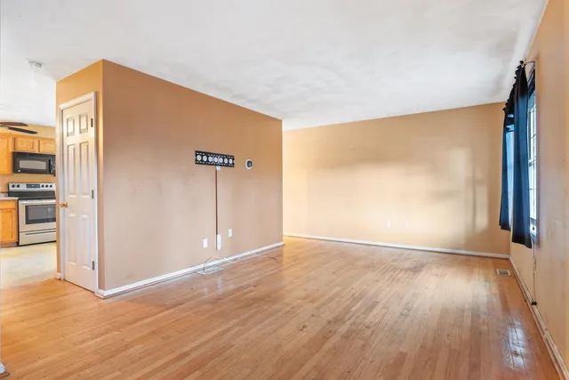 $449,900 | 9 A Sunshine Drive, Unit A, Hudson, NH 03051