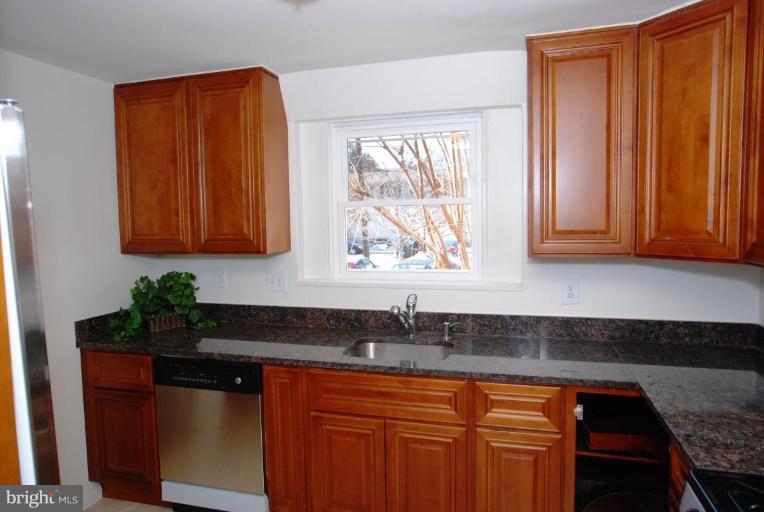 5345 Pooks Hill Road Bethesda, MD 20814 - Photo 12 of 19 Kitchen #2