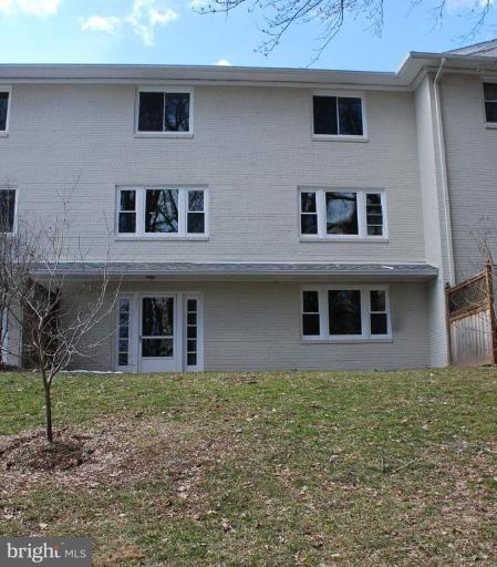5345 Pooks Hill Road Bethesda, MD 20814 - Photo 10 of 19 Exterior (Rear)