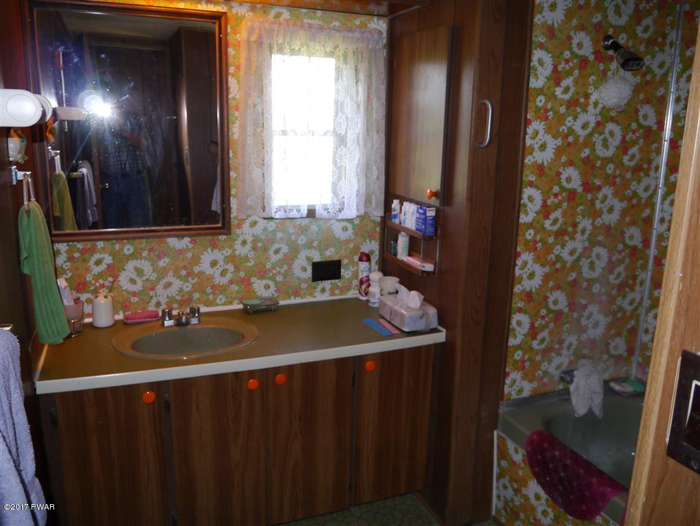 37 Old Hathaway Road Equinunk, PA 18417 - Photo 13 of 14