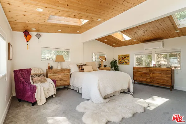 $1,950,000 | Undisclosed Address, Topanga, CA 90290