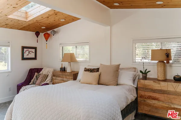 $1,950,000 | Undisclosed Address, Topanga, CA 90290