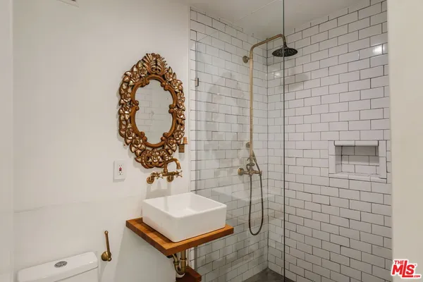 $1,950,000 | Undisclosed Address, Topanga, CA 90290