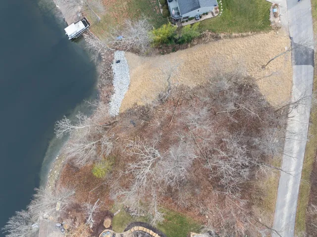 $299,900 | 1888 Aqua Vista Drive, Lawrenceburg, IN 47025