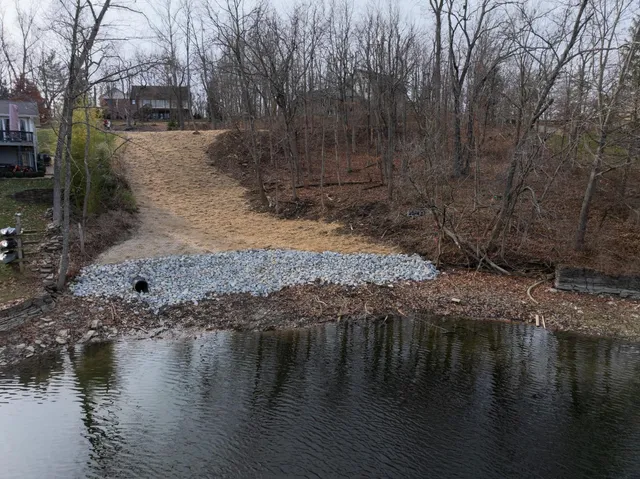 $299,900 | 1888 Aqua Vista Drive, Lawrenceburg, IN 47025