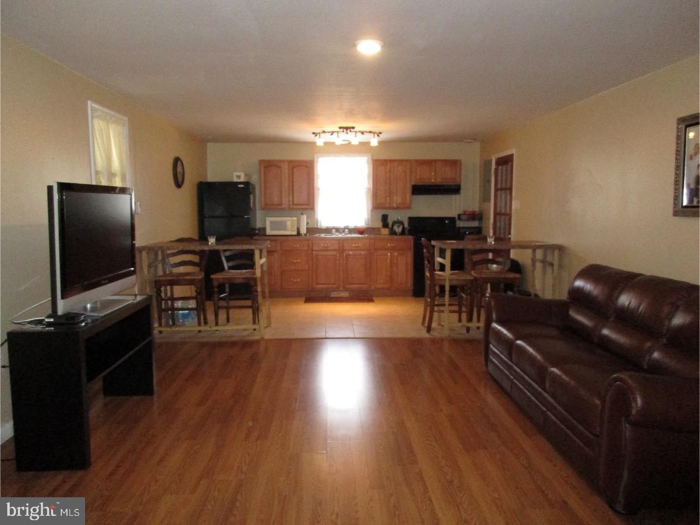 225 Exeter Street Reading, PA 19601 - Photo 6 of 17 Gallery Image 6