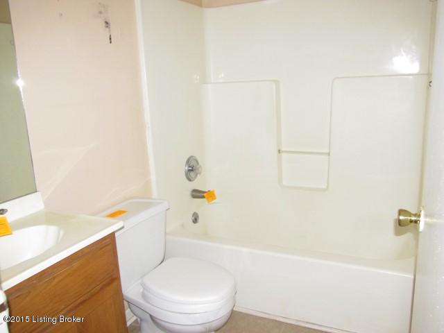 505 Hickory Road Lawrenceburg, KY 40342 - Photo 6 of 10 Full bath