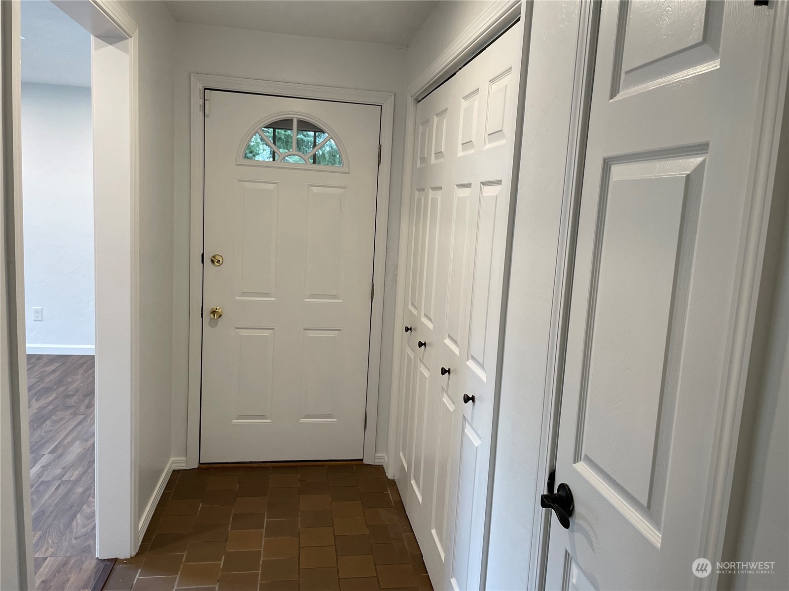 200 Southeast Harrier Road Shelton, WA 98584 - Photo 15 of 23 a view of an entryway door
