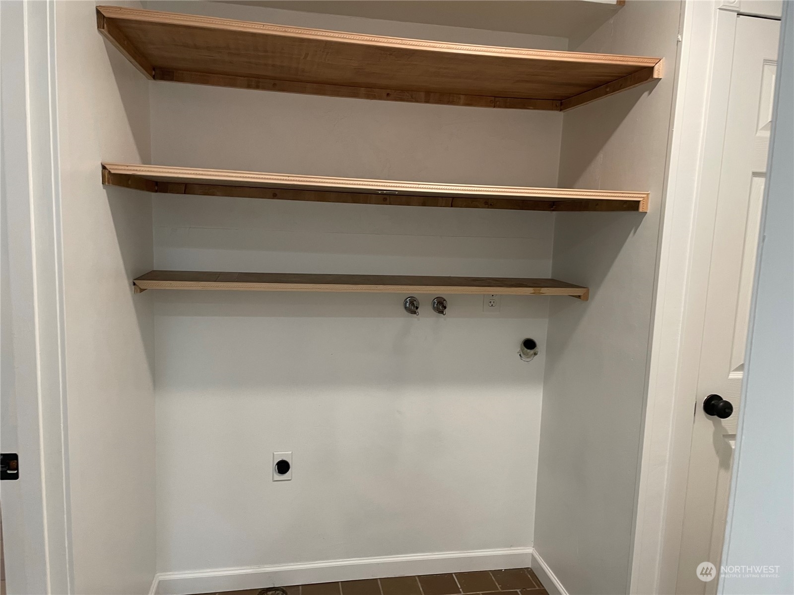 200 Southeast Harrier Road Shelton, WA 98584 - Photo 17 of 23 a close view of closet