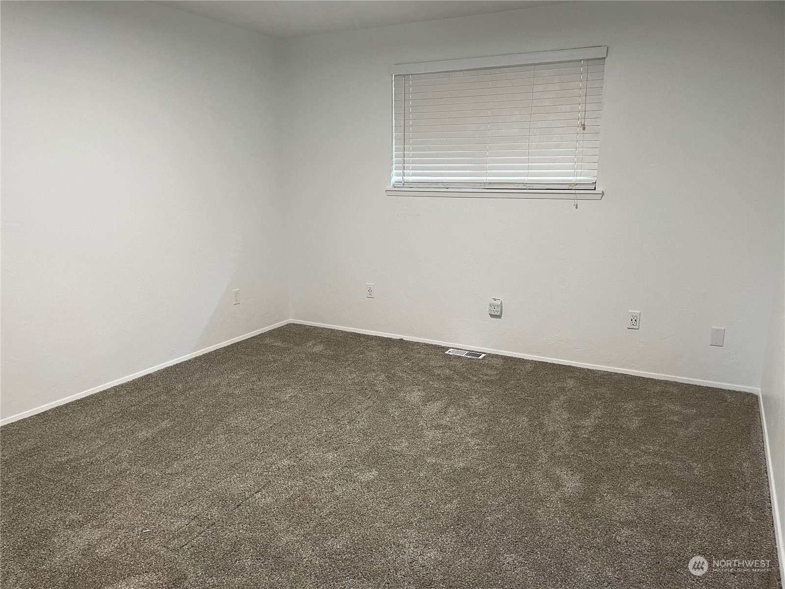 200 Southeast Harrier Road Shelton, WA 98584 - Photo 18 of 23 an empty room with a window