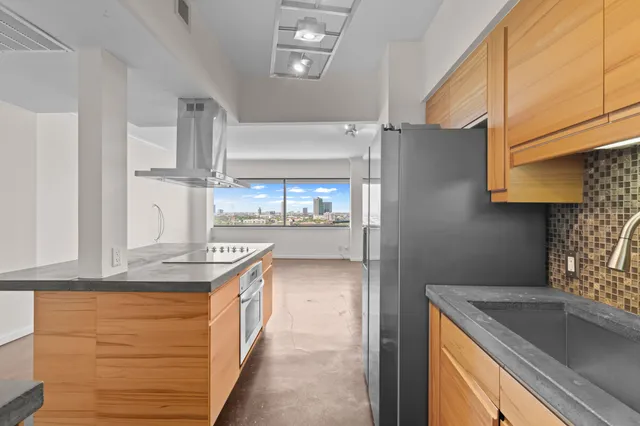 $289,900 | 5000 Montrose Boulevard, Unit 16B, Houston, TX 77006