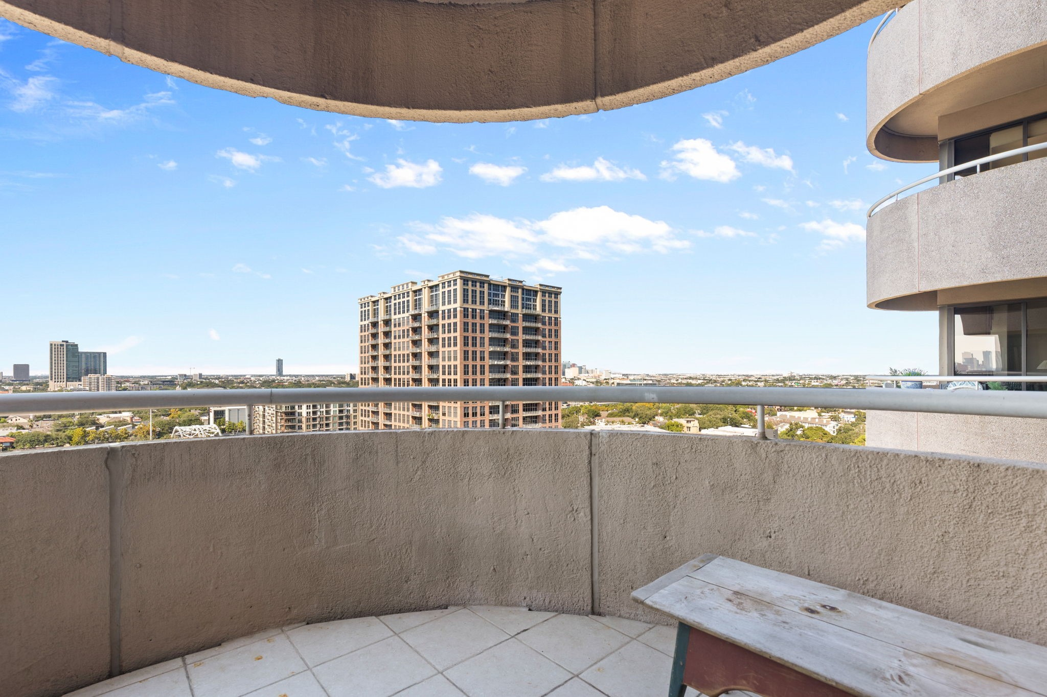 5000 Montrose Boulevard, Unit 16B Houston, TX 77006 - Photo 3 of 35