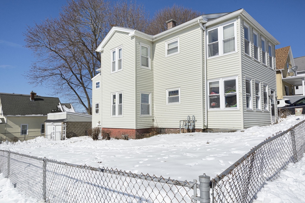 21 Orient Street Worcester, MA 01604 - Photo 2 of 29