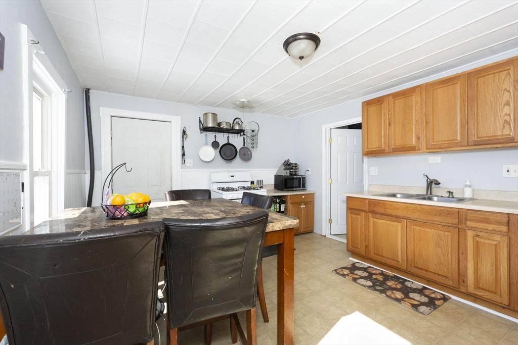 21 Orient Street Worcester, MA 01604 - Photo 21 of 29