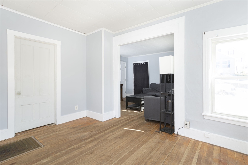 21 Orient Street Worcester, MA 01604 - Photo 26 of 29