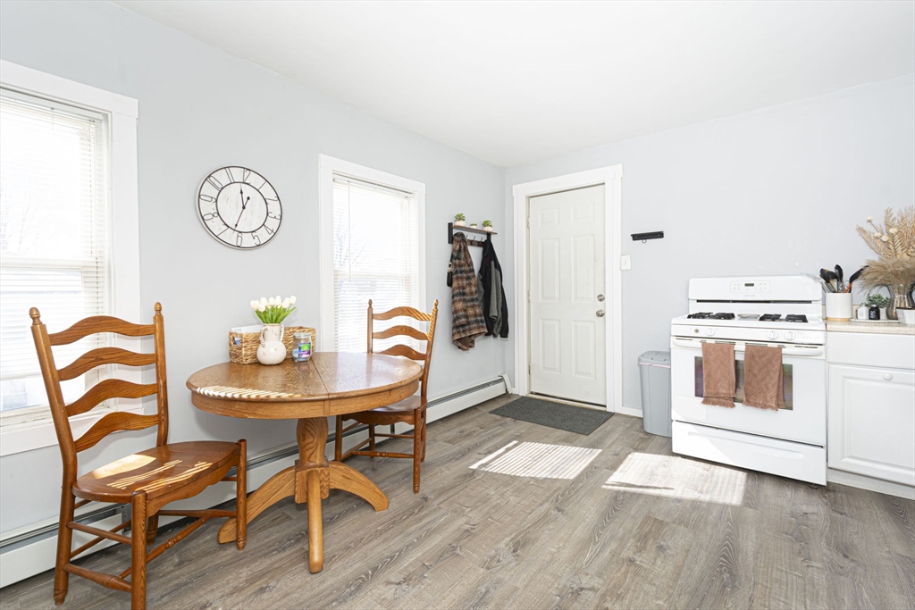 21 Orient Street Worcester, MA 01604 - Photo 9 of 29