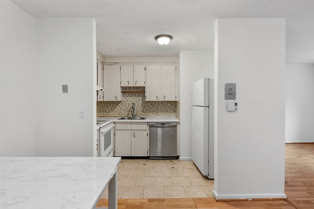 10 Scottfield Road, Unit 13 Boston, MA 02134 - Photo 7 of 25 Gallery Image 7