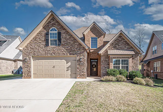 $650,000 | 1634 Sugarfield Lane, Knoxville, TN 37932