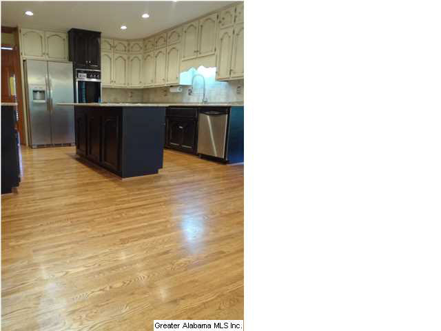 1079 Crest Road Leeds, AL 35094 - Photo 11 of 32