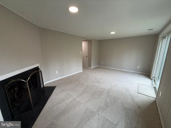 $3,100 | 4924 McFarland Drive, Fairfax, VA 22032