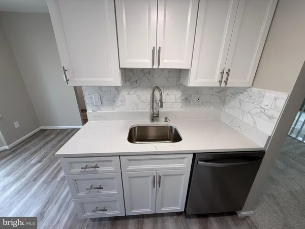 $3,100 | 4924 McFarland Drive, Fairfax, VA 22032