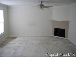 2919 South Meadowbrook Road, Unit 10 Springfield, IL 62711 - Photo 2 of 8
