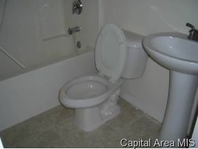 2919 South Meadowbrook Road, Unit 10 Springfield, IL 62711 - Photo 4 of 8