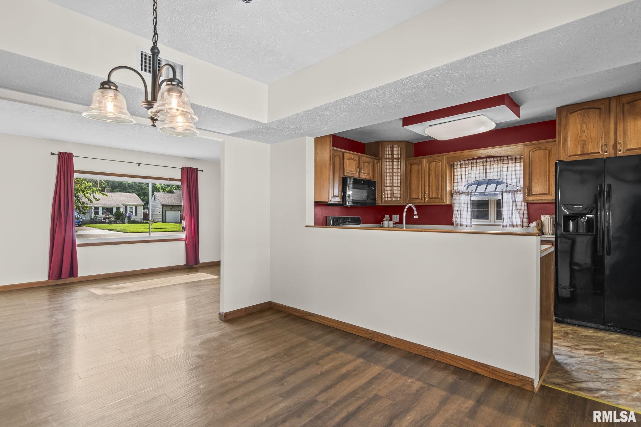 2422 South Whittier Avenue Springfield, IL 62704 - Photo 9 of 35