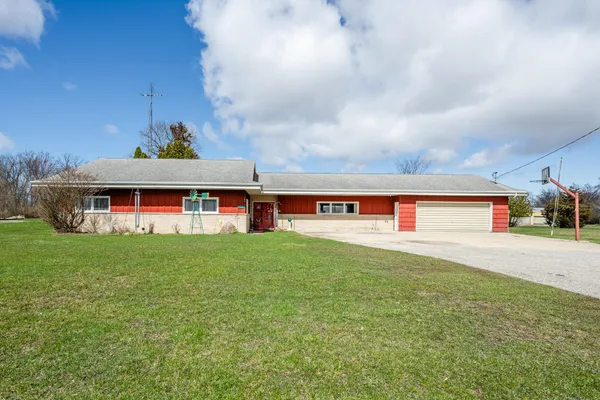 $329,000 | 7081 Highway 12, Three Oaks, MI 49128