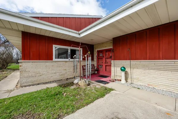 $309,000 | 7081 Highway 12, Three Oaks, MI 49128