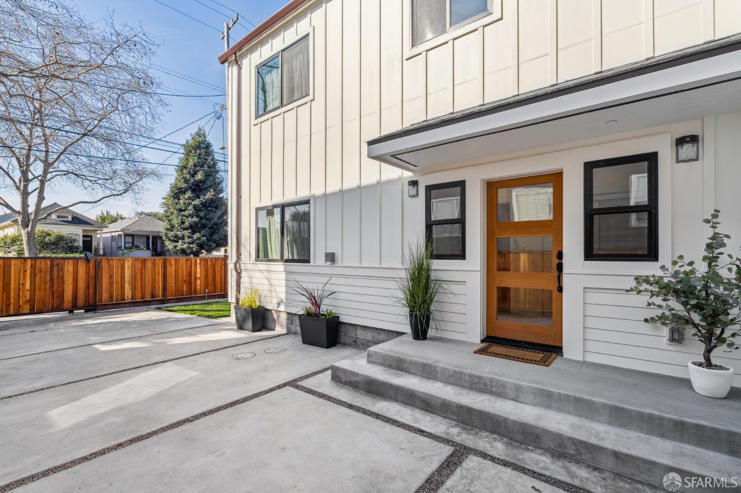 2411 Sixth Street Berkeley, CA 94710 - Photo 4 of 72