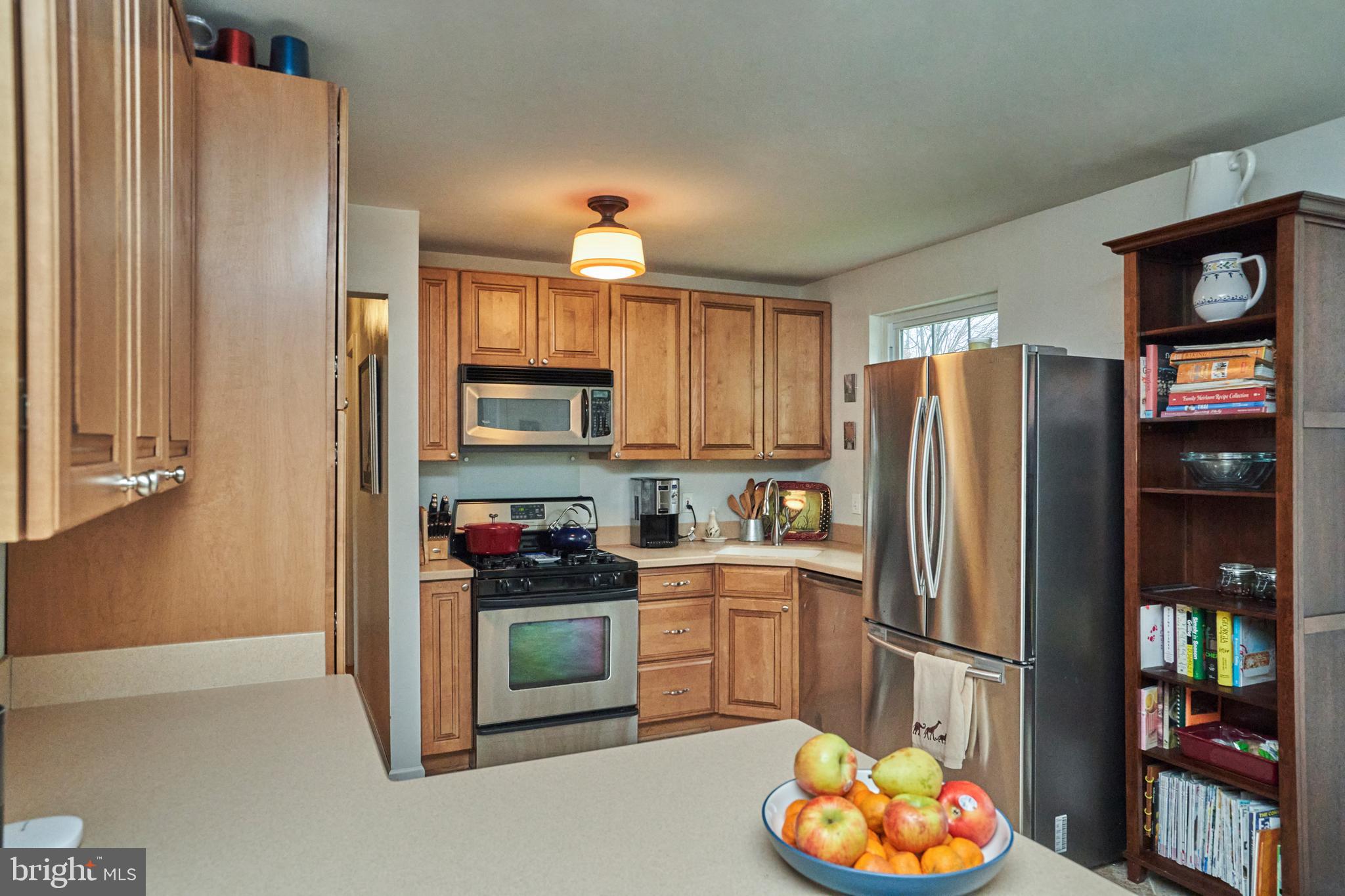 8805 Victoria Road Springfield, VA 22151 - Photo 4 of 11