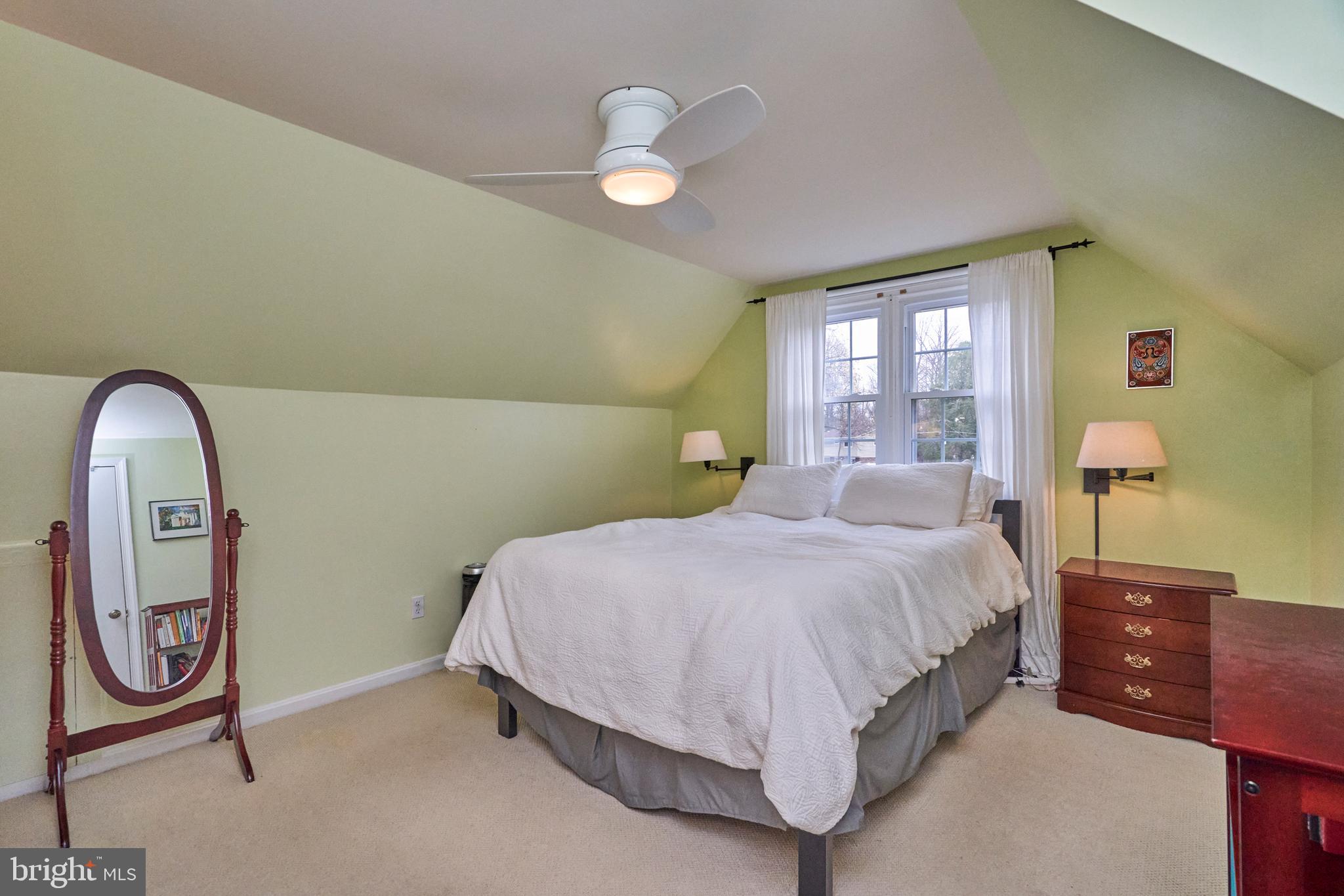 8805 Victoria Road Springfield, VA 22151 - Photo 8 of 11