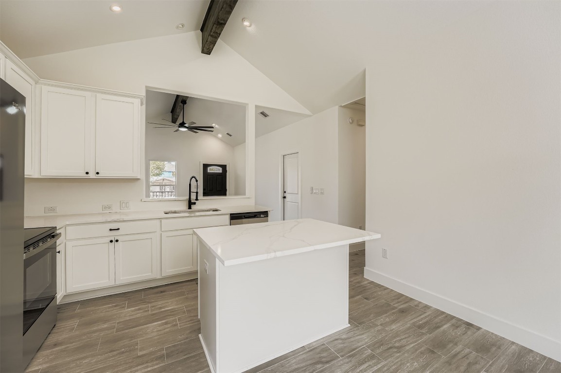 701 East 3rd Street Elgin, TX 78621 - Photo 13 of 28 Kitchen