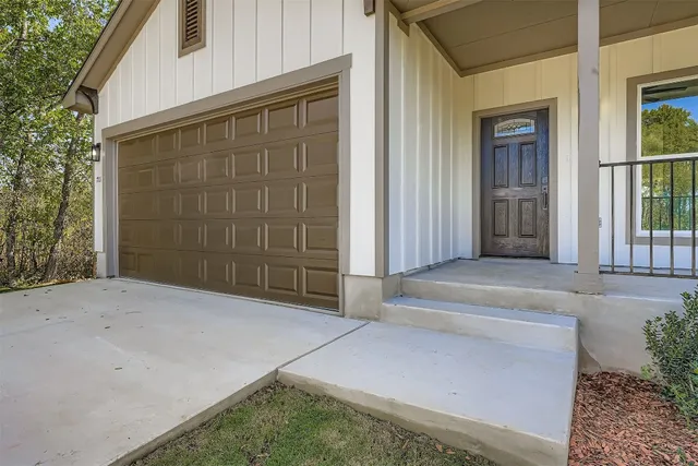 $345,000 | 701 East 3rd Street, Elgin, TX 78621