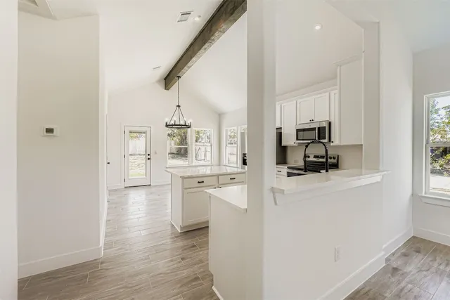 $345,000 | 701 East 3rd Street, Elgin, TX 78621