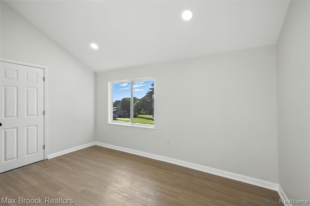 5561 Delmas Road Clarkston, MI 48348 - Photo 29 of 61