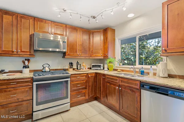 $338,500 | 4424 Northover Drive, Jackson, MS 39211